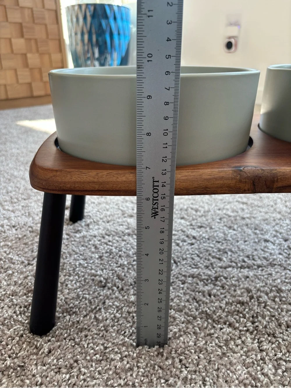 Elevated Ceramic Double Dog Bowl with Raised Arcacia Bamboo Stand